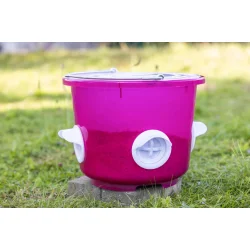 Foderspand med 4 spisehuller - 10 kg. - "Kalle"